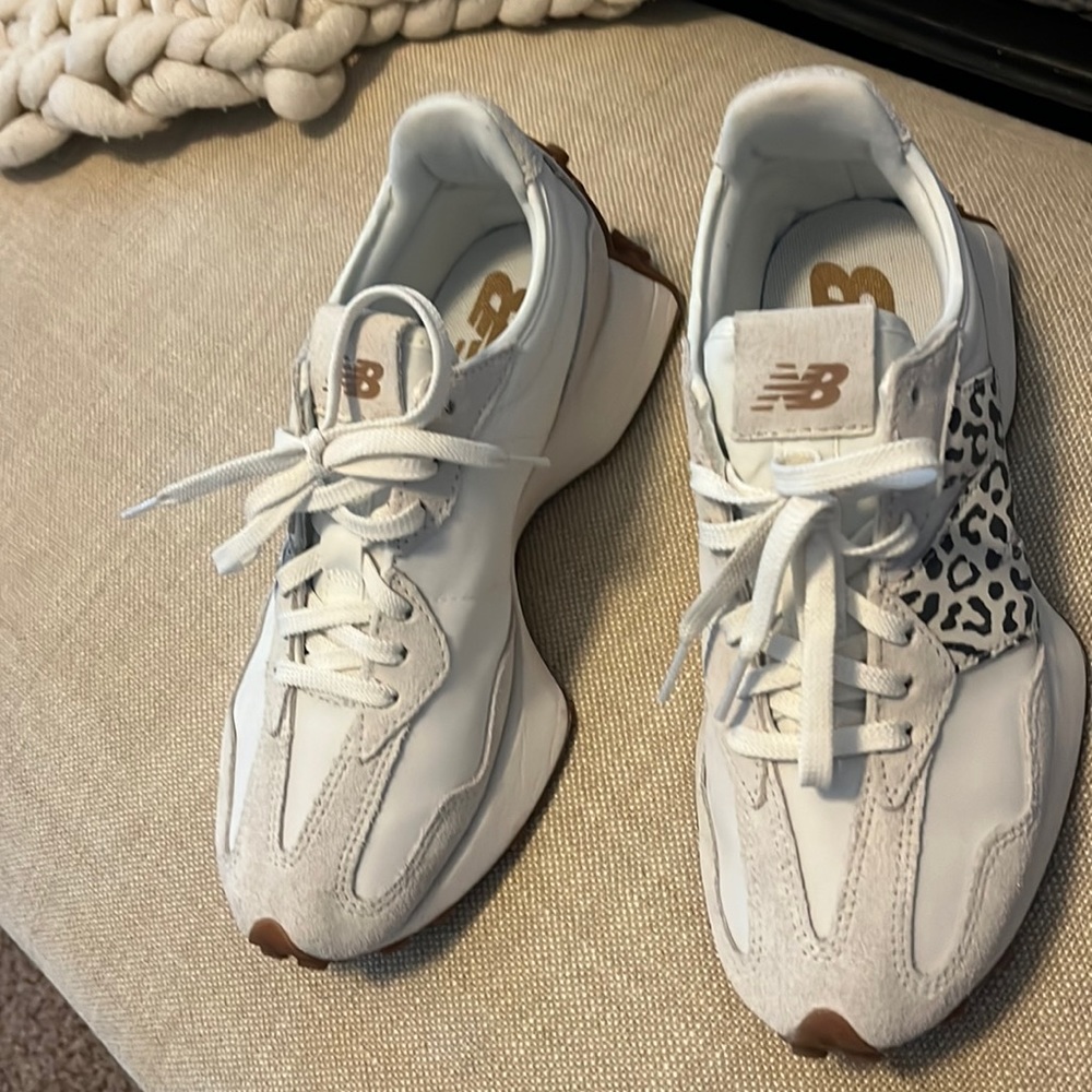 New balance sneakers size 7